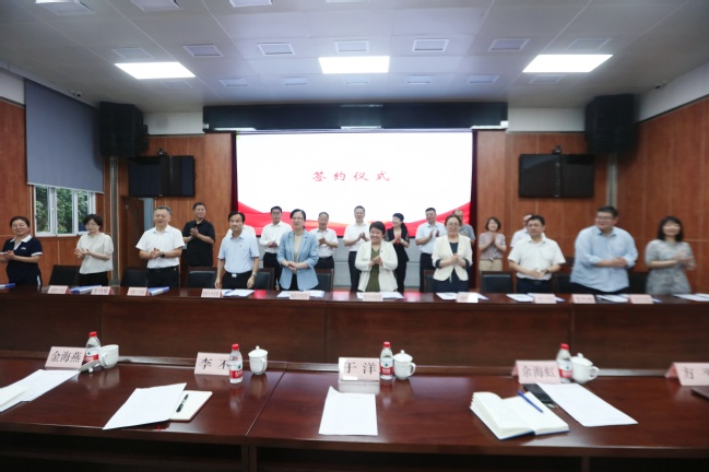 https://wp3.shiep.edu.cn/_upload/article/images/d8/d2/481129074297947e7ed1128bc6e2/b9ca1046-ef18-4ac9-8cd2-0cd734fce31b.jpg